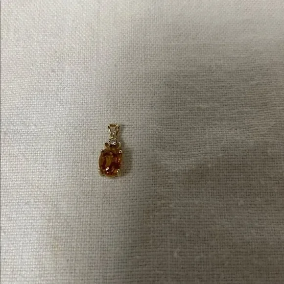 Vintage 14K Gold 1.3 g, AmberCitrine Stone with Diamond Accent Pendant. - Picture 2 of 11